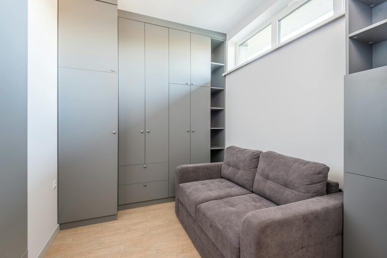 Consejos prácticos para organizar y decorar espacios pequeños en casa